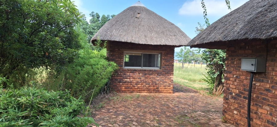 6 Bedroom Property for Sale in Hartbeespoort Rural North West